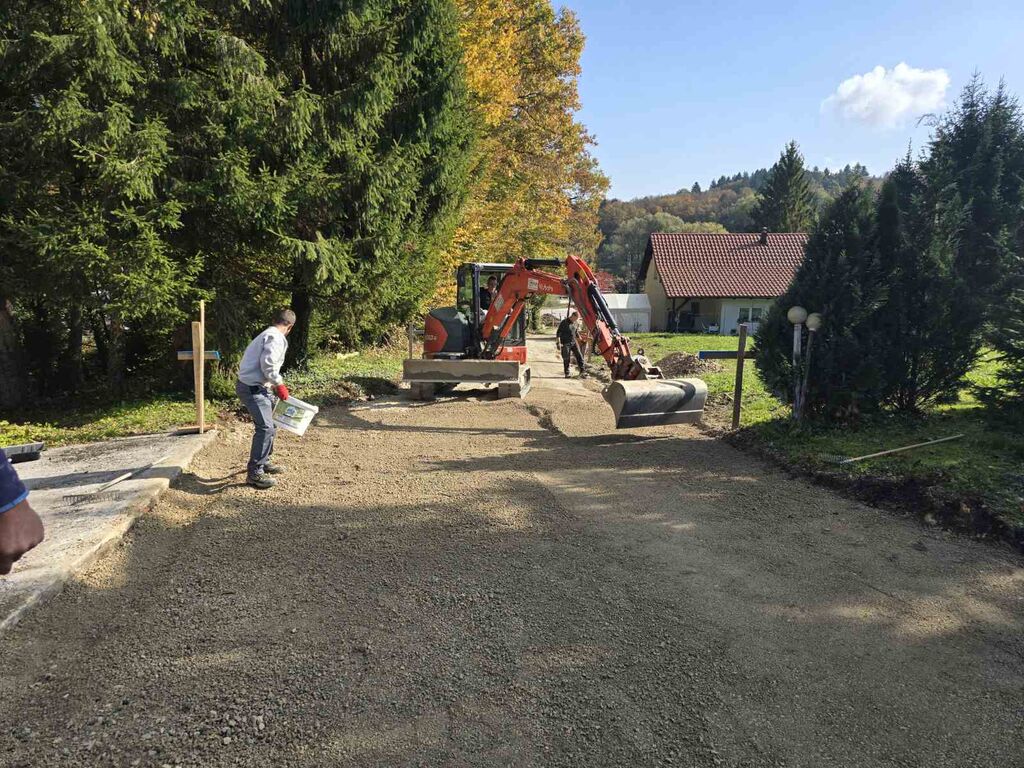 Oskrba s pitno vodo – Dograditev vodovoda na območju šola / Industrijska cona v Občini Dobje